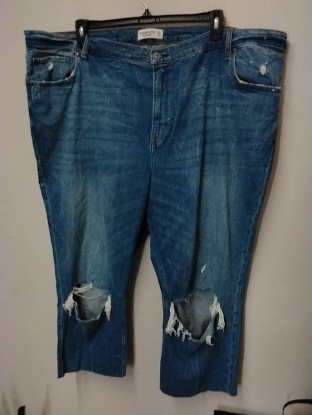 Abercrombie & Fitch Distressed Dark Blue Cropped Jeans